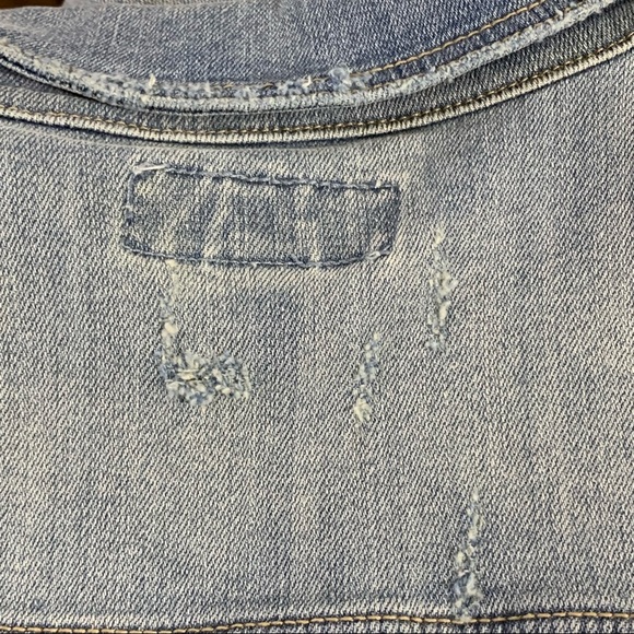 Torrid Denim Jean Jacket Medium Wash Blue Stretch Trucker Slightly Distressed - Picture 11 of 13